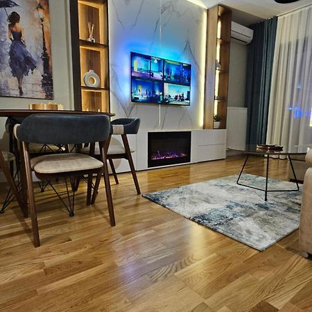 Anika Luxury Apartment At Diamond Center Skopje Ngoại thất bức ảnh
