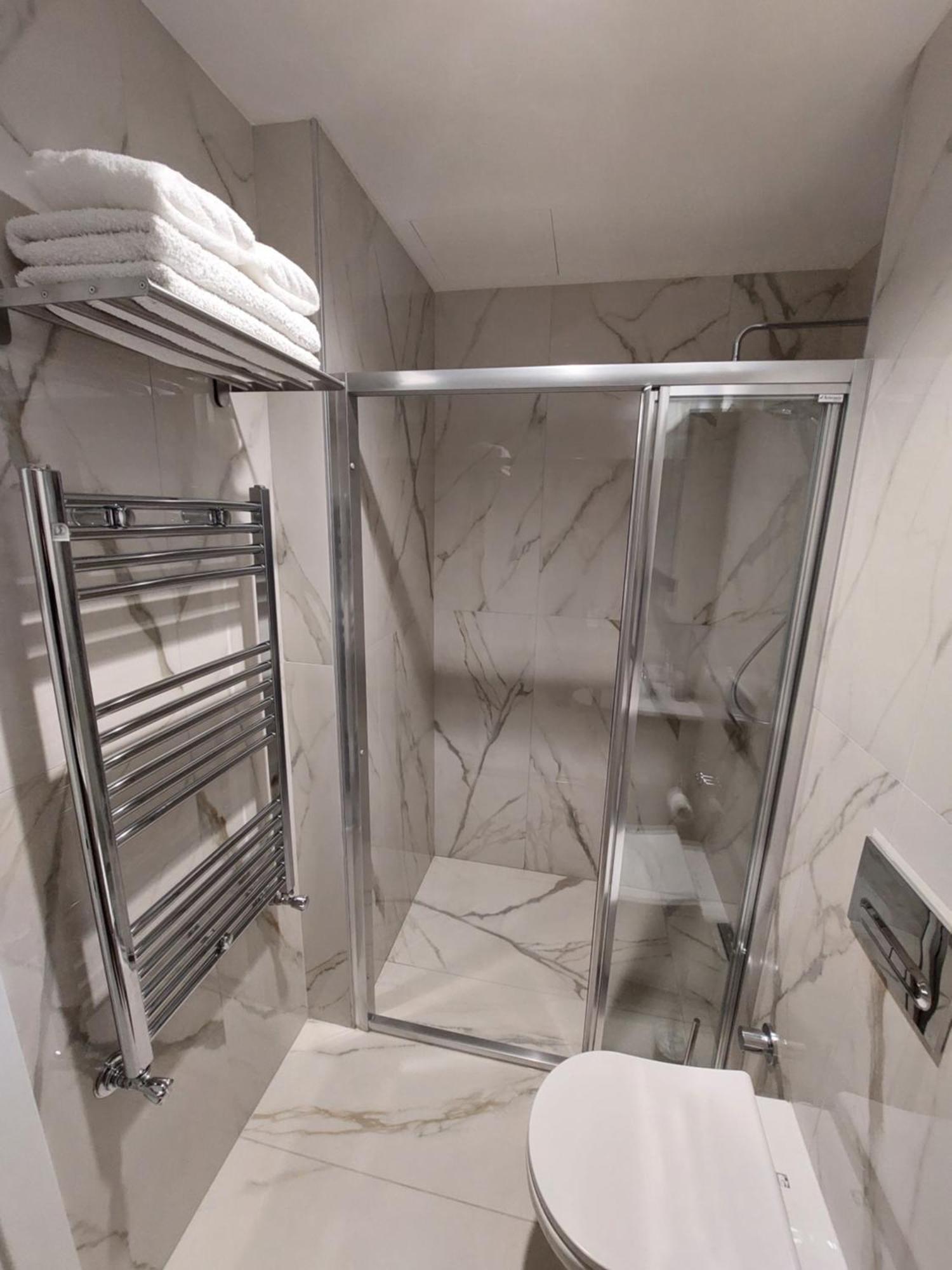 Anika Luxury Apartment At Diamond Center Skopje Ngoại thất bức ảnh